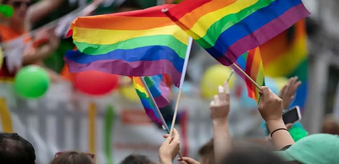Los legisladores tailandeses aprueban el matrimonio homosexual