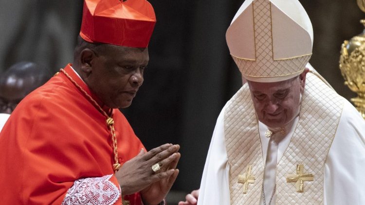 El cardenal Ambongo explica la reunión con el Papa en la que le comunicó el rechazo radical de la Iglesia en África a Fiducia supplicans