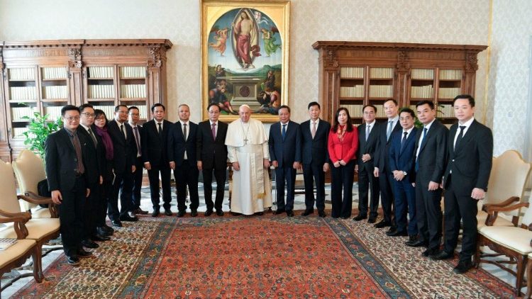 El Papa quiere visitar Vietnam