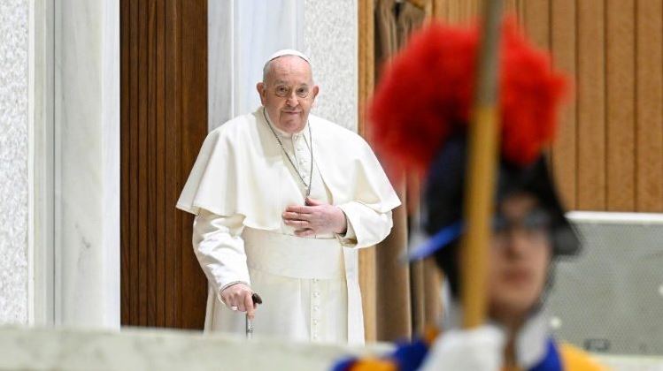 Francisco invita a combatir la tristeza pensando en la alegra de la resurreccin de Cristo