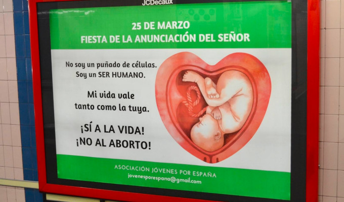 Campaa provida de Jvenes por Espaa en el Metro de Madrid