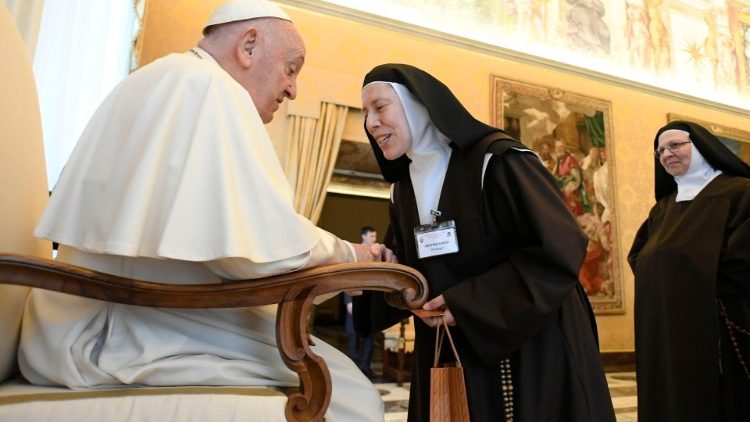 El Papa advierte a las Carmelitas Descalzas: Las estrategias defensivas son fruto de una vuelta nostlgica al pasado