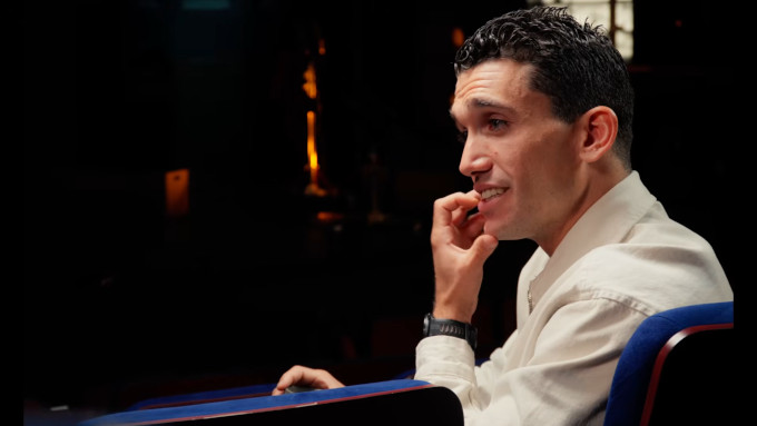 Jaime Lorente: «Lo único que me quedó fue echarme de rodillas» Jaime Lorente: «Lo único que me quedó fue echarme de rodillas»