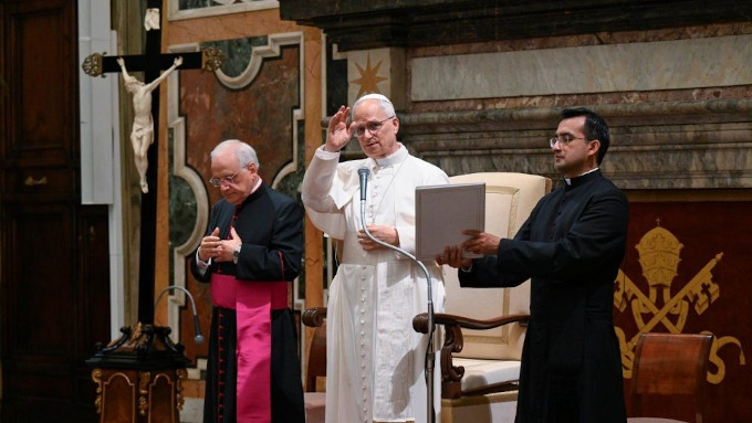 El Papa pregunta cómo es posible sostener que las acciones bélicas traen la paz El Papa pregunta cómo es posible sostener que las acciones bélicas traen la paz