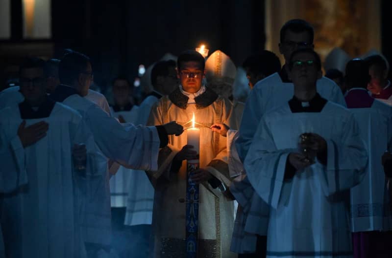 La Iglesia en Francia se marca una nueva prioridad: cuidar a los conversos