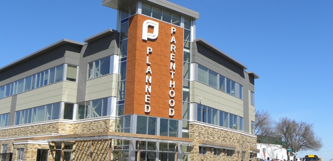 Más de 2 docenas de instalaciones de Planned Parenthood cierran en Estados Unidos Más de 2 docenas de instalaciones de Planned Parenthood cierran en Estados Unidos