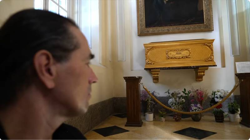 Flores para Alexia: el misterio de las flores que nunca faltan en la tumba de una joven de 14 aos