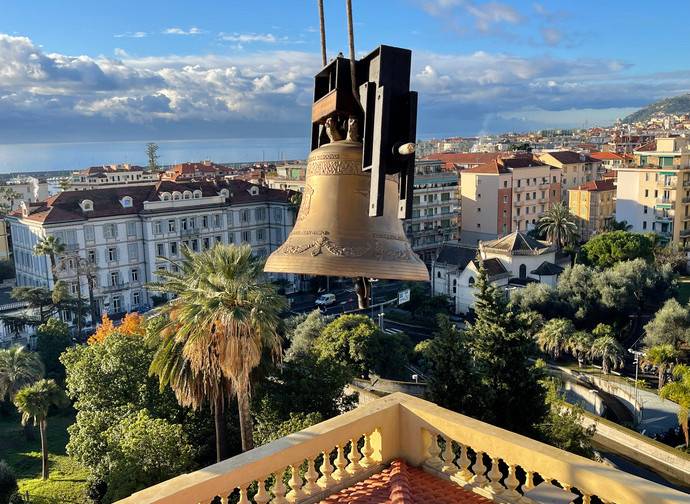 Campana dedicada a los ni�os no nacidos
