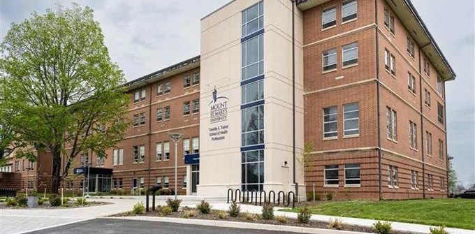 Mount St. Mary�s lanza un programa de asistentes m�dicos para aliviar la escasez sanitaria en Maryland