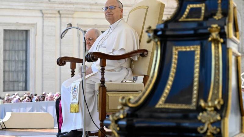�El sacerdocio ministerial difiere esencialmente, no solo de grado, del sacerdocio com�n�