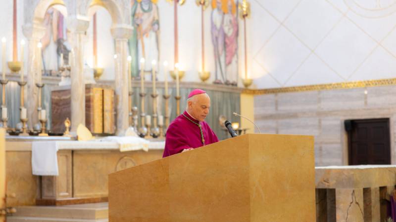 La cruz, la misa y la renovaci�n de la civilizaci�n cristiana a trav�s de la �via pulchritudinis�