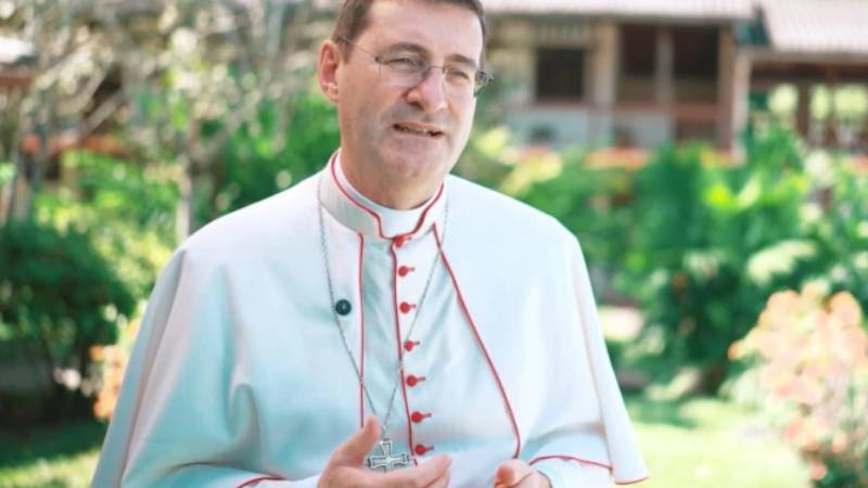 Ronda de nombramientos en la Santa Sede: nuevo Sustituto, nuncio en Italia y prefecto de la Casa Pontificia