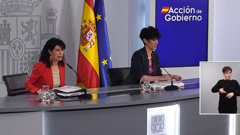 El Gobierno aprueba la reforma constitucional para blindar el acceso al aborto y Arg�ello la califica de �cambio en favor de la muerte�