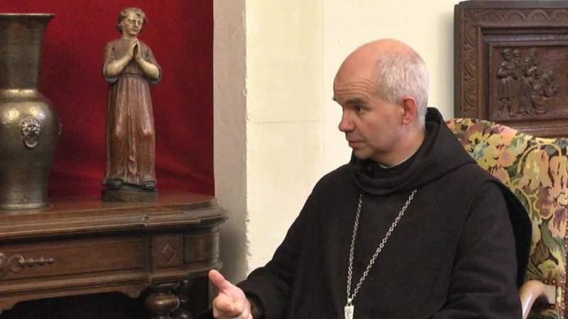 �La liturgia es ante todo una pr�ctica�: el abad de Fontgombault aboga por un enfoque pragm�tico frente a la rigidez y la ideolog�a