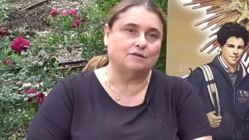 Eucarist�a diaria, Rosario y confesi�n semanal: la madre de San Carlo Acutis explica la �f�rmula� de su hijo