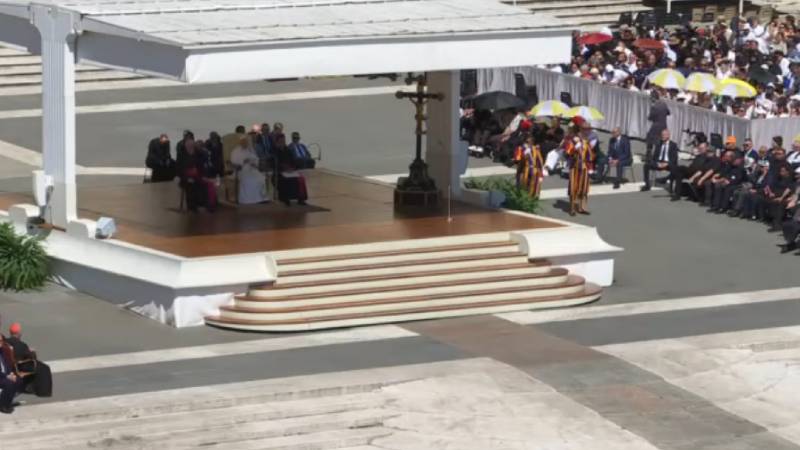 Le�n XIV advierte contra quienes modifican la liturgia �por iniciativa propia�
