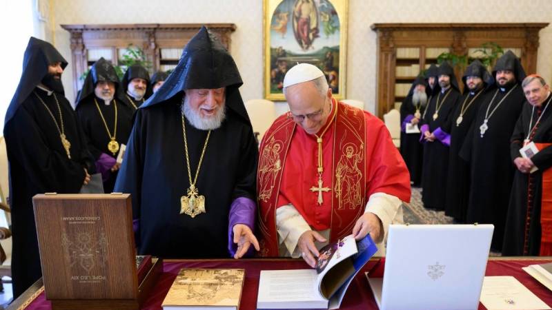 El ecumenismo de los santos como puente: Le�n XIV evoca a san Ners�s al recibir al Catolic�s de Cilicia