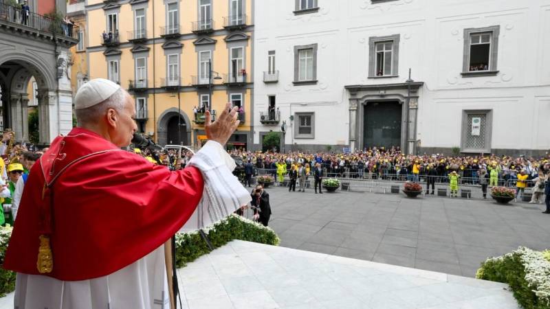 El Papa celebra el aniversario de su elecci�n con una visita pastoral a Pompeya y N�poles