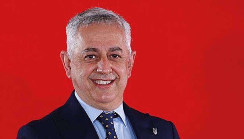 Dr. Villal�n, m�dico del Atl�tico de Madrid y padre de 12 hijos: �Abrirse a la vida es fiarse de la Providencia�