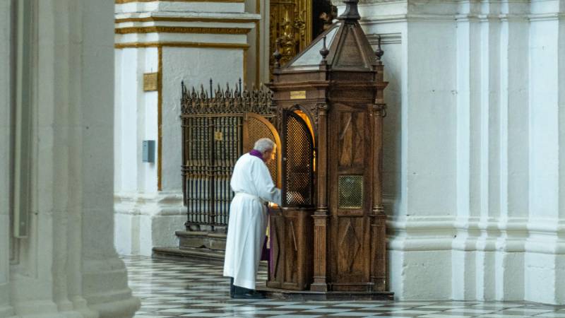 El secreto de confesi�n sobrevive en Francia