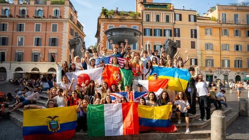 J�venes lanzan iniciativa por la paz en el Vaticano