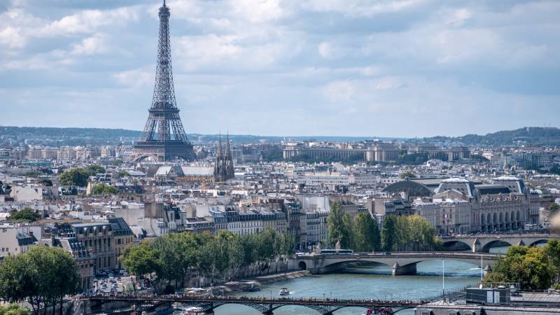 Los obispos alemanes viajan a Francia para estudiar el auge de bautismos de adultos