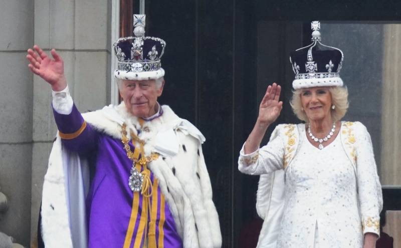 Carlos III redefine su t�tulo religioso: de �Defensor de la Fe� a protector de la �naci�n multirreligiosa�