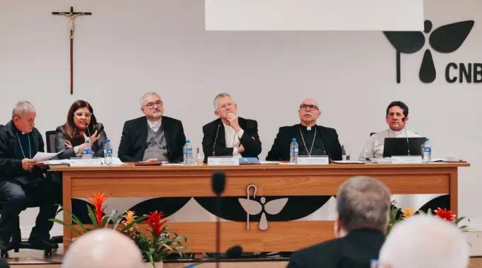Santidad, liturgia y autenticidad, prioridades de los j�venes brasile�os
