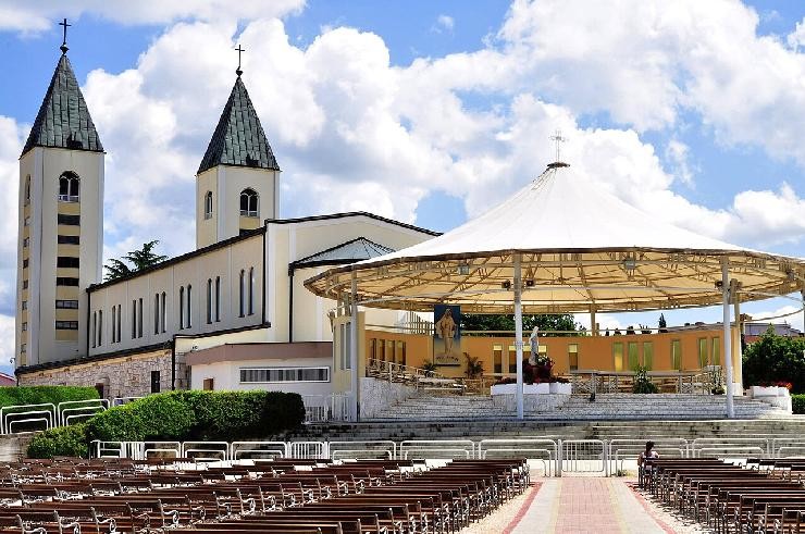 Mayor�a de comisi�n vaticana rechaz� el origen sobrenatural de Medjugorje