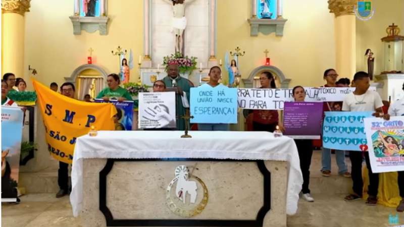 �No creemos en una iglesia est�tica, patriarcal, clerical y jer�rquica�: el credo de las CEB le�do en una misa del Grito de los Excluidos