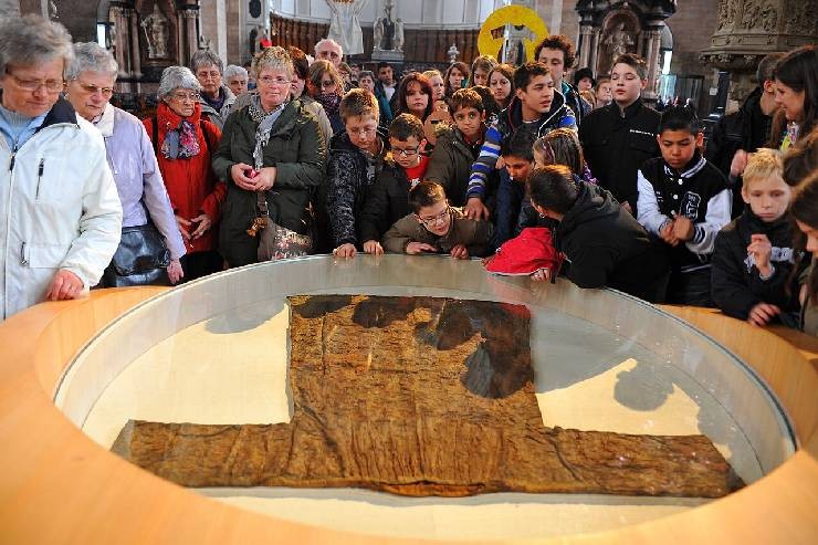 Le�n XIV ser� el segundo papa en ver la Santa T�nica (despu�s de San Pedro)