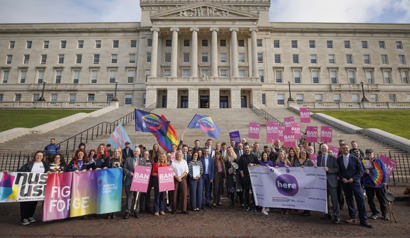 Irlanda del Norte: la ley contra las �terapias de conversi�n� amenaza a los padres