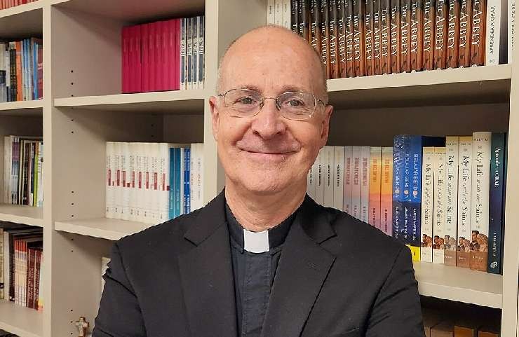 P. James Martin SJ: �ayudar a los cat�licos LGBTQ a sentirse m�s acogidos�