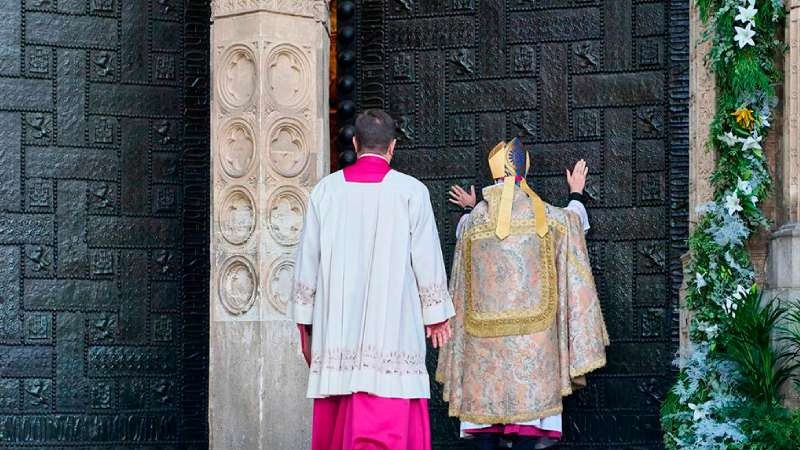 La catedral de Toledo abre su primera Puerta Santa en ocho siglos de historia