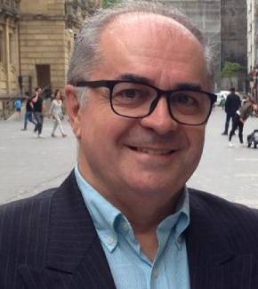 Luis Javier Mox� Soto